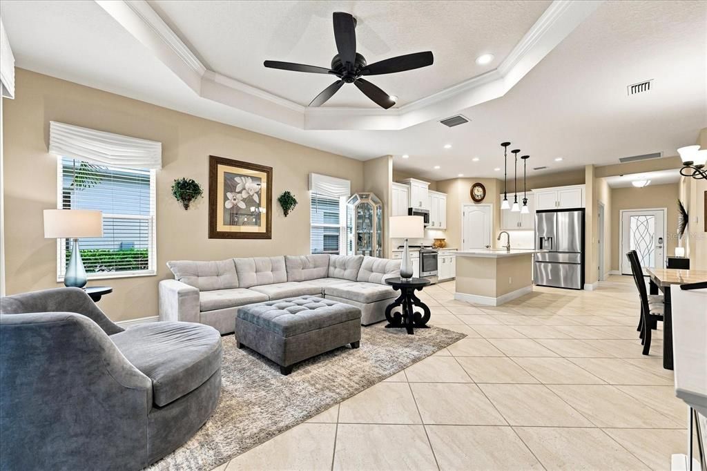 For Sale: $450,000 (2 beds, 2 baths, 1617 Square Feet)
