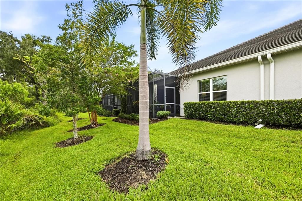 For Sale: $450,000 (2 beds, 2 baths, 1617 Square Feet)