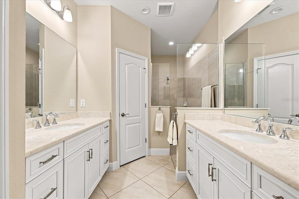 For Sale: $450,000 (2 beds, 2 baths, 1617 Square Feet)