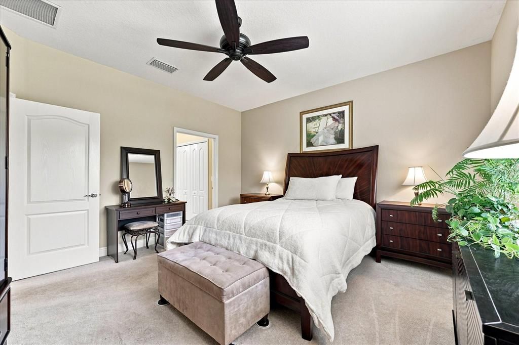 For Sale: $450,000 (2 beds, 2 baths, 1617 Square Feet)