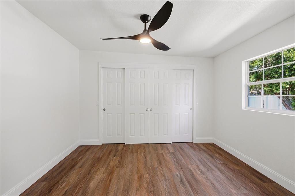 Active With Contract: $289,900 (3 beds, 2 baths, 1434 Square Feet)