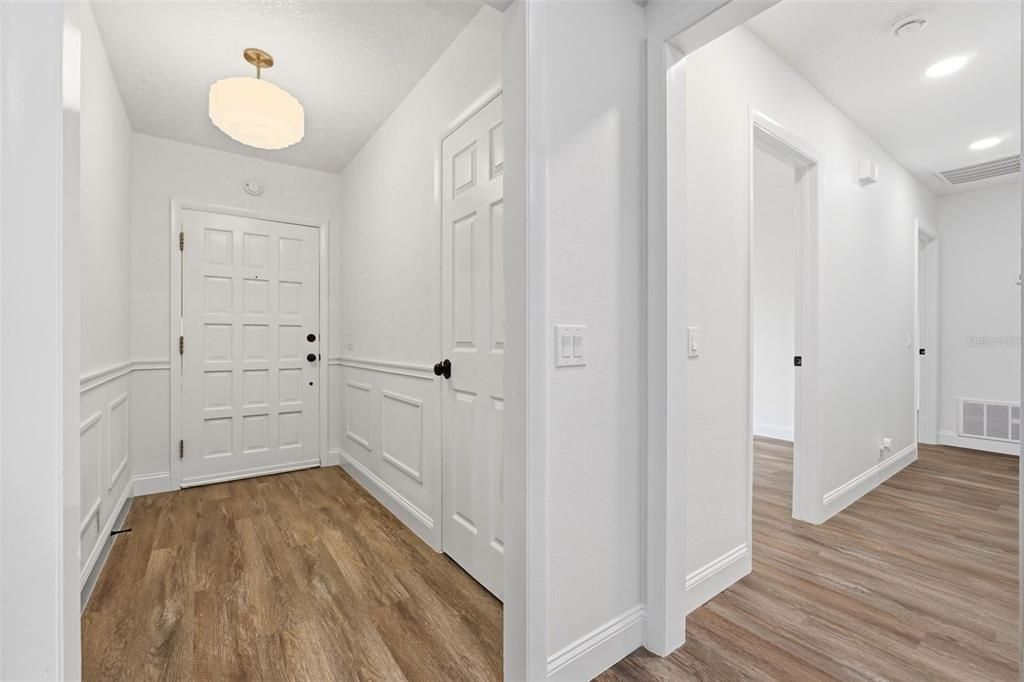 Active With Contract: $289,900 (3 beds, 2 baths, 1434 Square Feet)