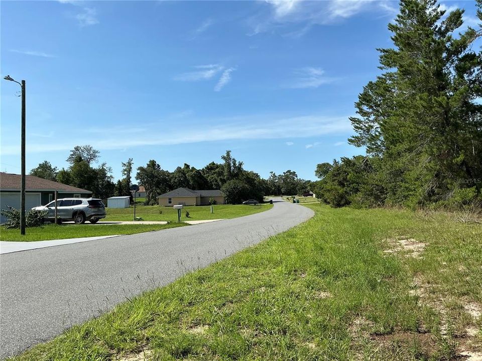 На продажу: $48,000 (0.29 acres)