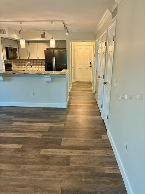For Rent: $2,500 (3 beds, 2 baths, 1186 Square Feet)
