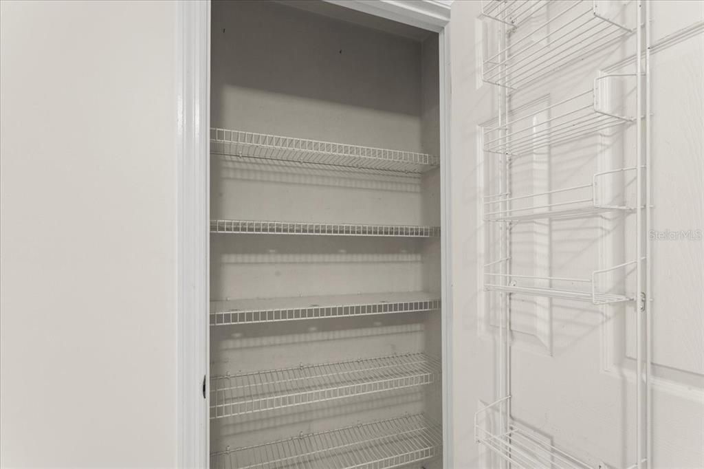 На продажу: $319,000 (2 спален, 2 ванн, 1199 Квадратных фут)
