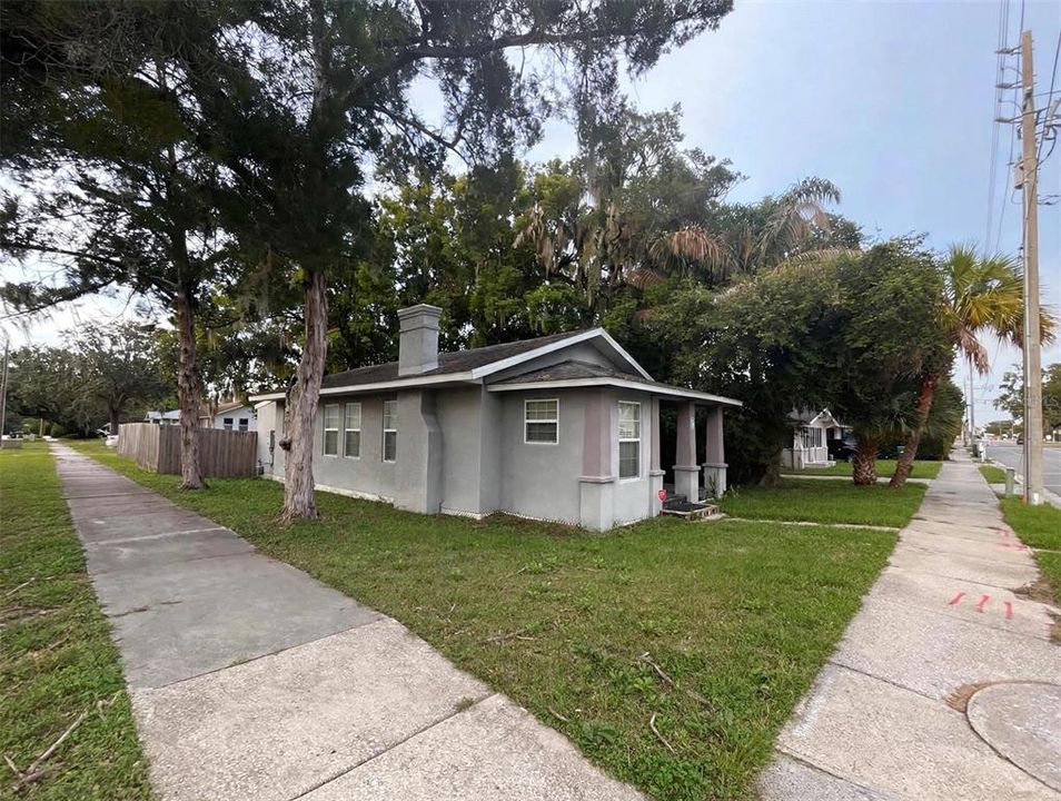 En Venta: $215,000 (2 camas, 1 baños, 884 Pies cuadrados)