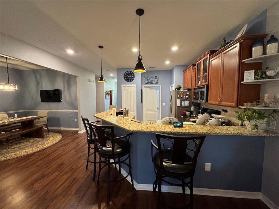 En Venta: $277,000 (2 camas, 2 baños, 1374 Pies cuadrados)