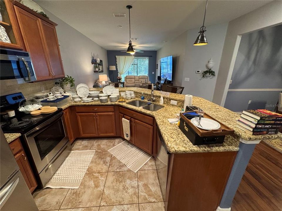 En Venta: $277,000 (2 camas, 2 baños, 1374 Pies cuadrados)
