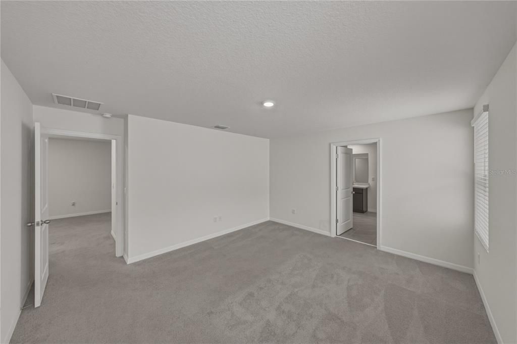 Active With Contract: $319,900 (4 beds, 2 baths, 2238 Square Feet)