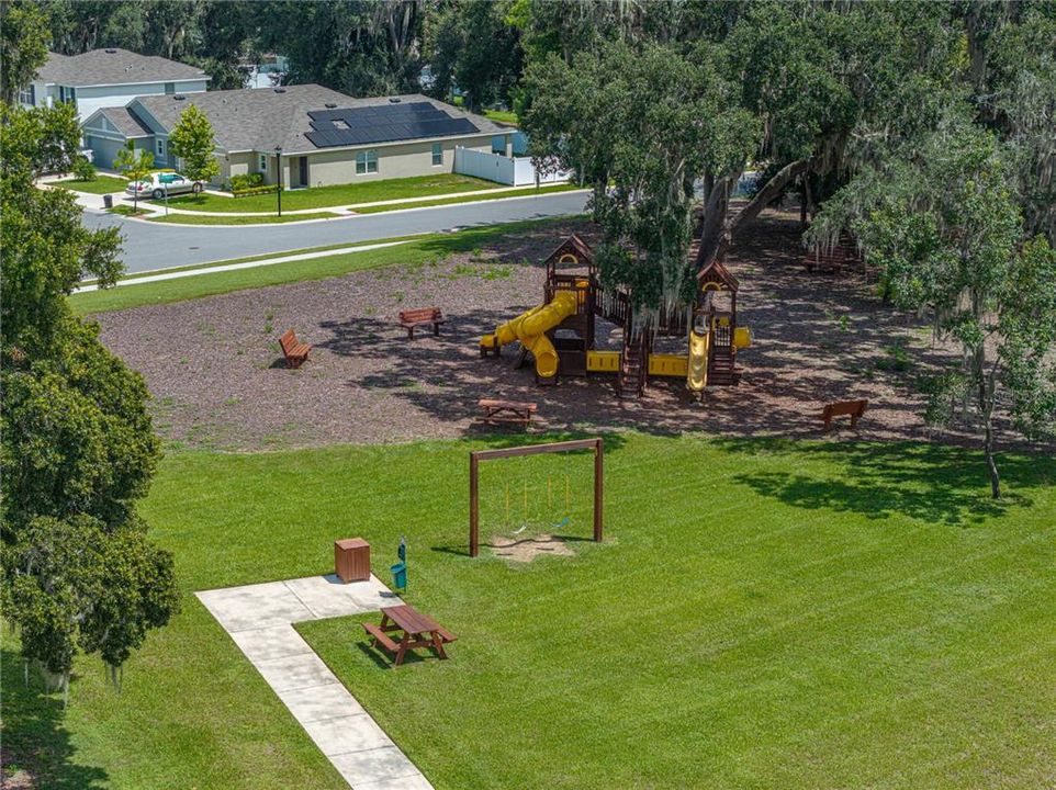 Active With Contract: $319,900 (4 beds, 2 baths, 2238 Square Feet)