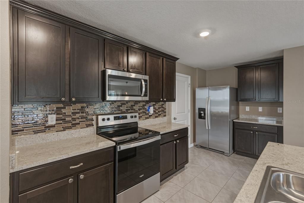 Active With Contract: $319,900 (4 beds, 2 baths, 2238 Square Feet)