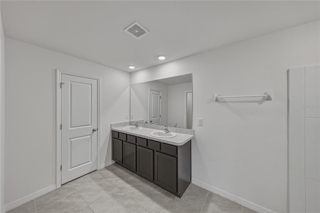 Active With Contract: $319,900 (4 beds, 2 baths, 2238 Square Feet)