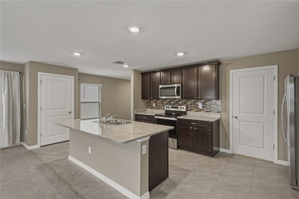 Active With Contract: $319,900 (4 beds, 2 baths, 2238 Square Feet)