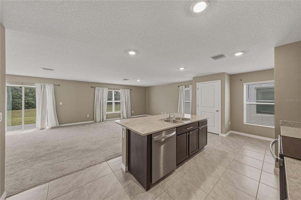 Active With Contract: $319,900 (4 beds, 2 baths, 2238 Square Feet)