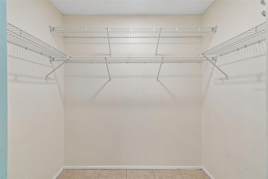Active With Contract: $249,900 (2 beds, 2 baths, 1362 Square Feet)
