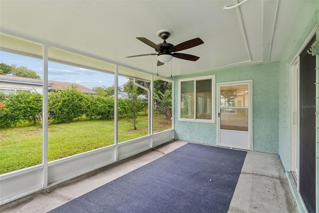 Active With Contract: $249,900 (2 beds, 2 baths, 1362 Square Feet)