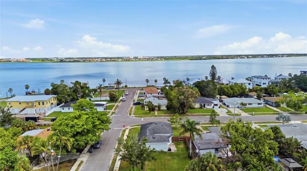 Active With Contract: $330,000 (3 beds, 2 baths, 1368 Square Feet)