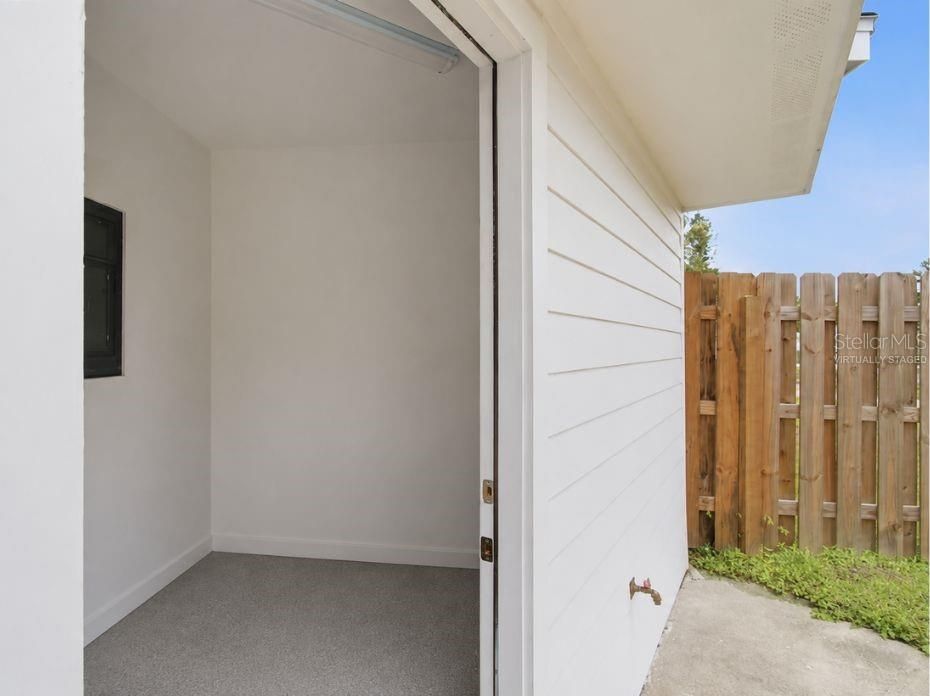 Active With Contract: $330,000 (3 beds, 2 baths, 1368 Square Feet)
