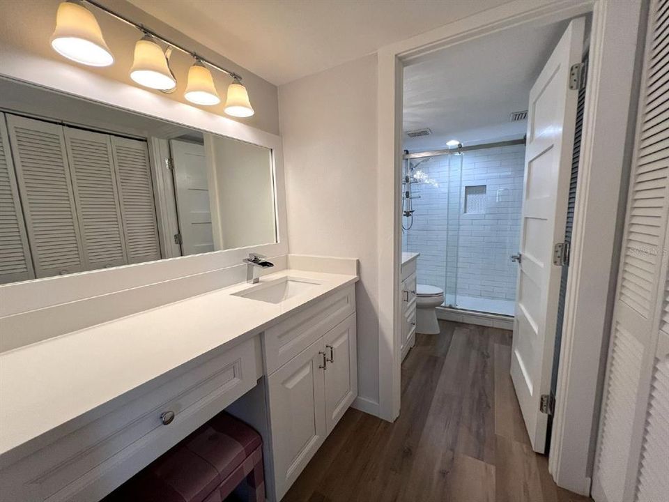 В аренду: $4,400 (2 спален, 2 ванн, 1127 Квадратных фут)