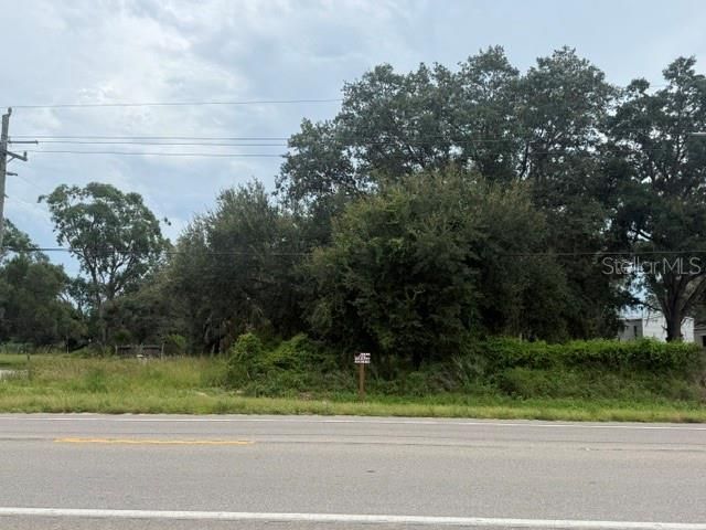 На продажу: $125,000 (0.92 acres)