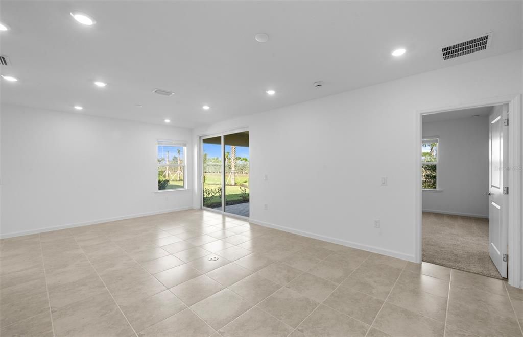 En Venta: $419,690 (4 camas, 2 baños, 1580 Pies cuadrados)