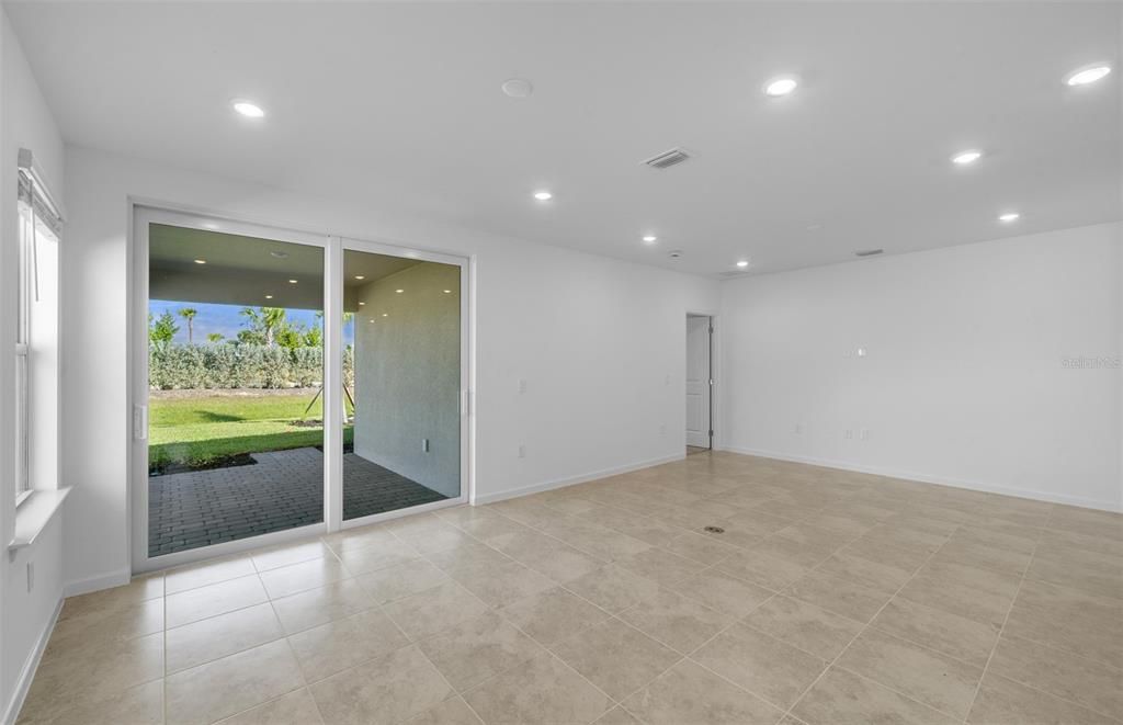 En Venta: $419,690 (4 camas, 2 baños, 1580 Pies cuadrados)