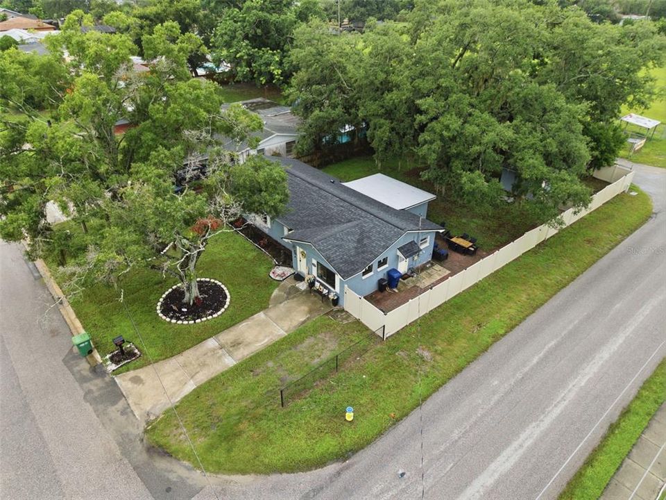 For Sale: $400,000 (4 beds, 2 baths, 1488 Square Feet)