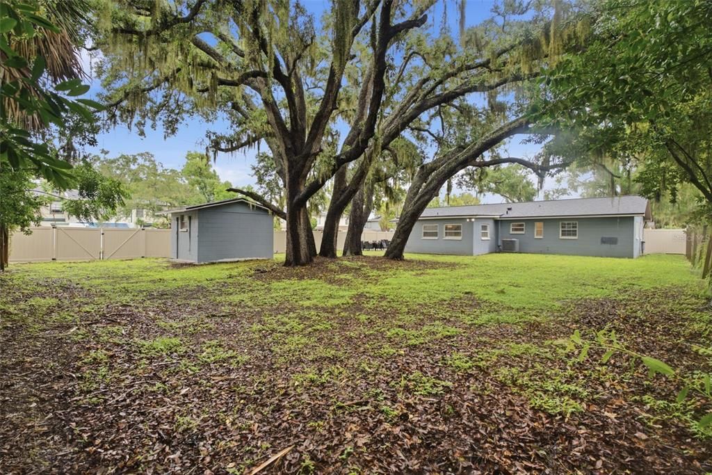 For Sale: $400,000 (4 beds, 2 baths, 1488 Square Feet)