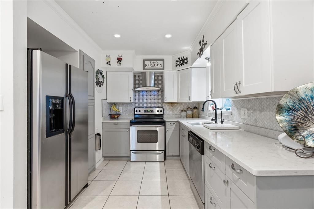 For Sale: $400,000 (4 beds, 2 baths, 1488 Square Feet)