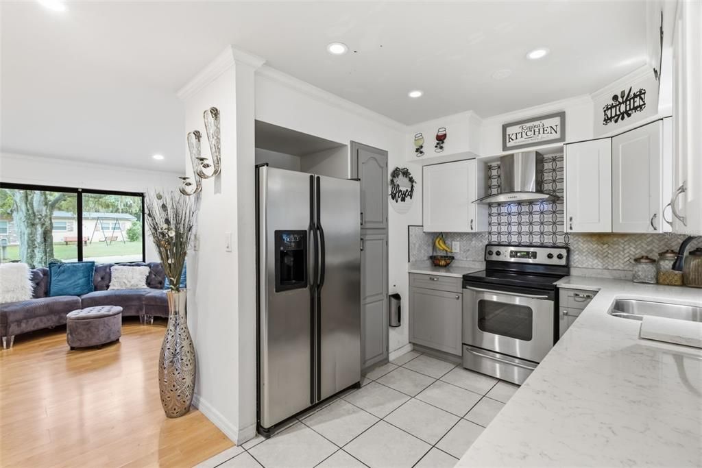 For Sale: $400,000 (4 beds, 2 baths, 1488 Square Feet)
