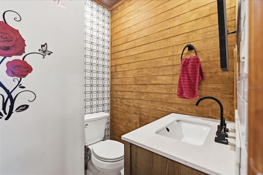 For Sale: $400,000 (4 beds, 2 baths, 1488 Square Feet)