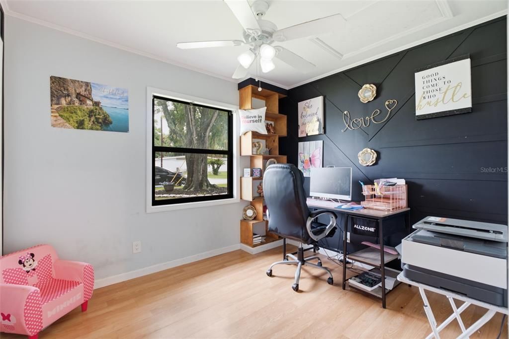 For Sale: $400,000 (4 beds, 2 baths, 1488 Square Feet)