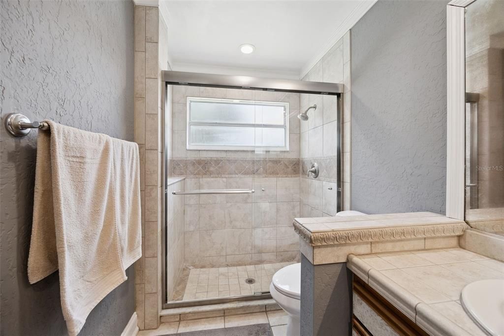 For Sale: $375,000 (4 beds, 2 baths, 1595 Square Feet)
