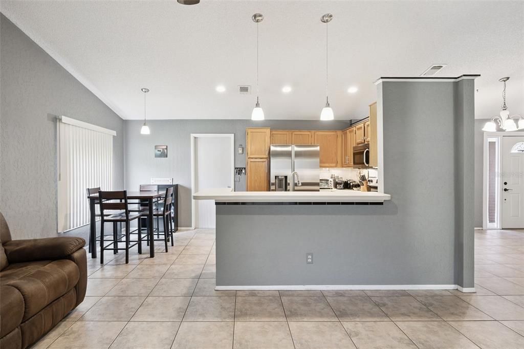 For Sale: $375,000 (4 beds, 2 baths, 1595 Square Feet)