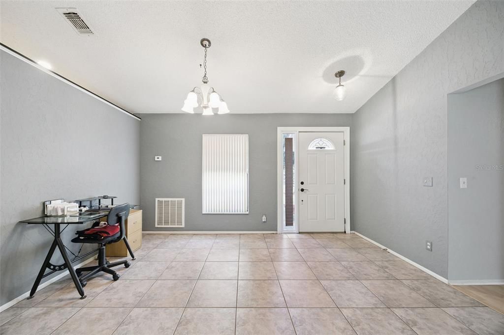 For Sale: $375,000 (4 beds, 2 baths, 1595 Square Feet)