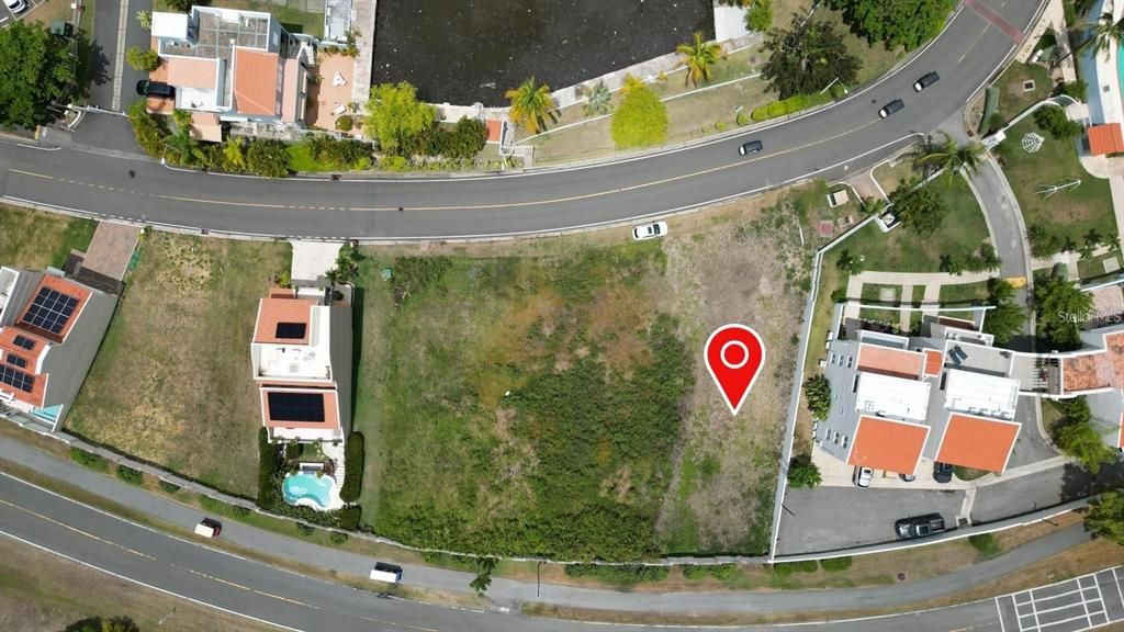 На продажу: $195,000 (0.14 acres)