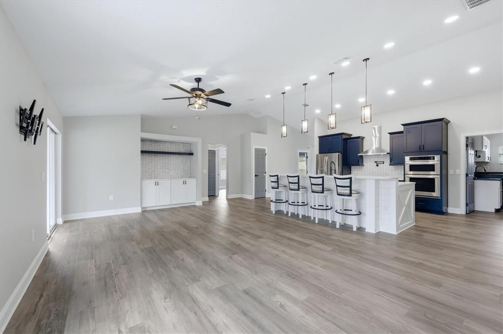 For Sale: $693,847 (4 beds, 2 baths, 2040 Square Feet)