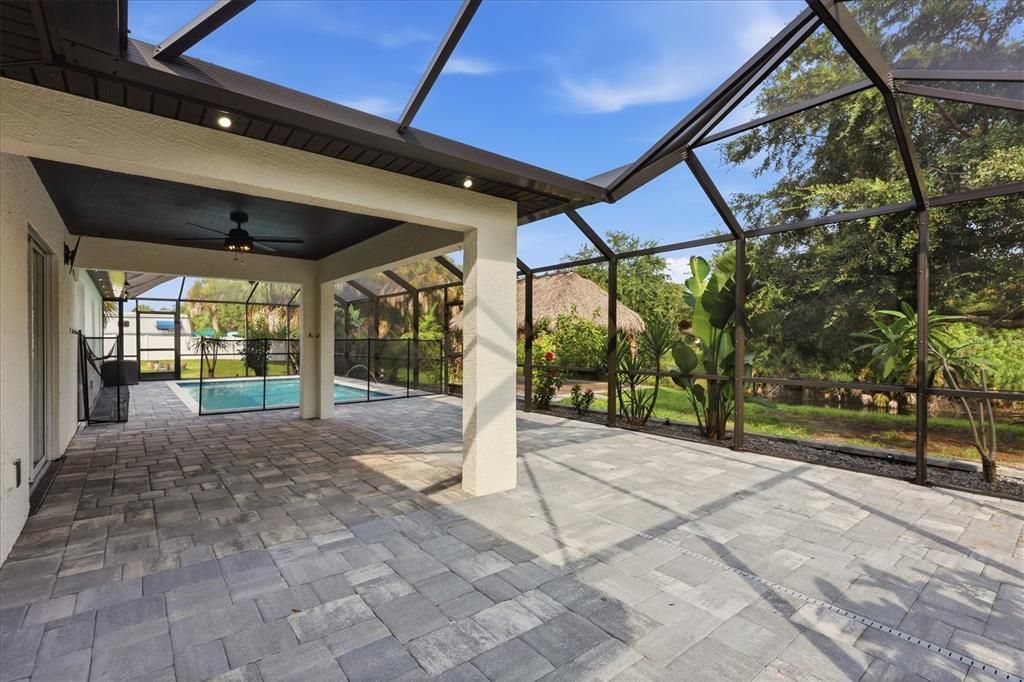 For Sale: $693,847 (4 beds, 2 baths, 2040 Square Feet)