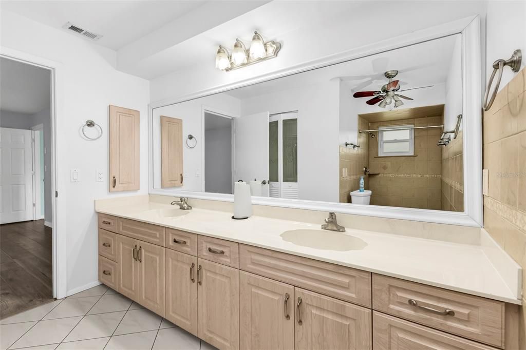 For Sale: $329,000 (3 beds, 2 baths, 1479 Square Feet)