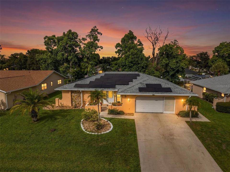 For Sale: $329,000 (3 beds, 2 baths, 1479 Square Feet)