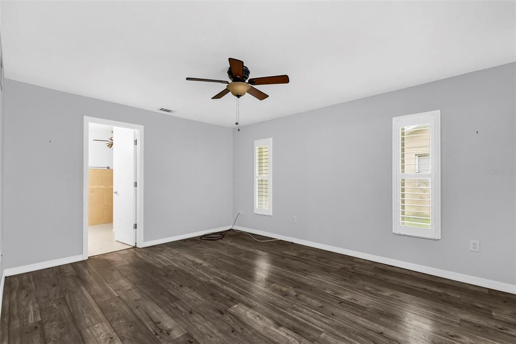For Sale: $329,000 (3 beds, 2 baths, 1479 Square Feet)