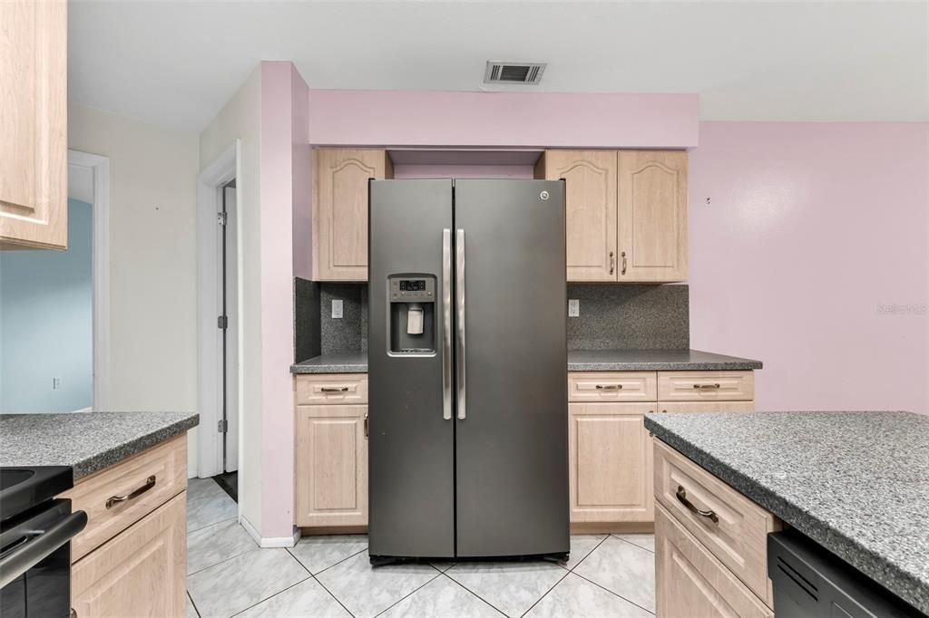 For Sale: $329,000 (3 beds, 2 baths, 1479 Square Feet)