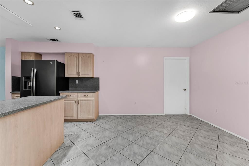 For Sale: $329,000 (3 beds, 2 baths, 1479 Square Feet)