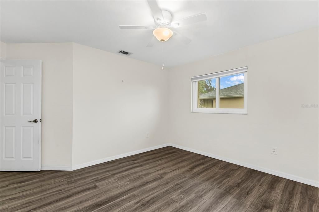 For Sale: $329,000 (3 beds, 2 baths, 1479 Square Feet)