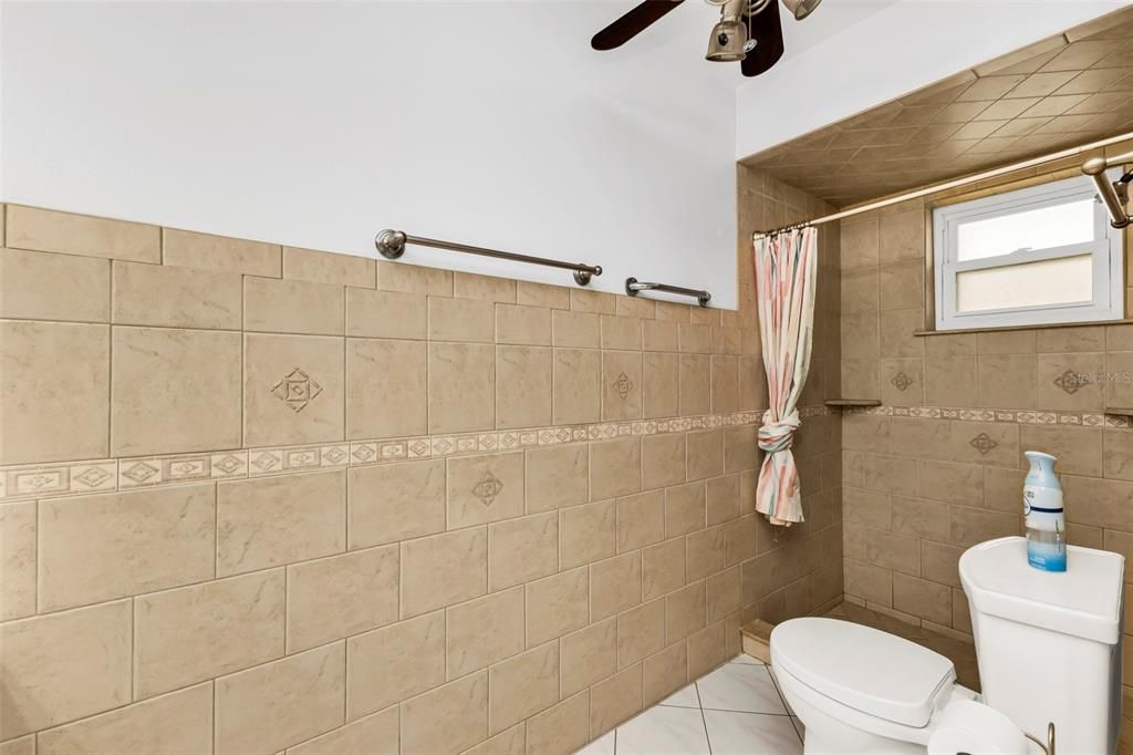 For Sale: $329,000 (3 beds, 2 baths, 1479 Square Feet)