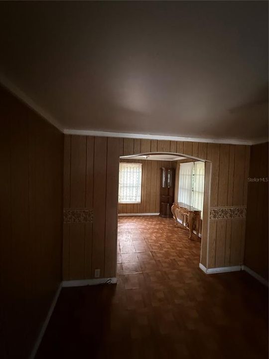 На продажу: $350,000 (4 спален, 2 ванн, 1704 Квадратных фут)