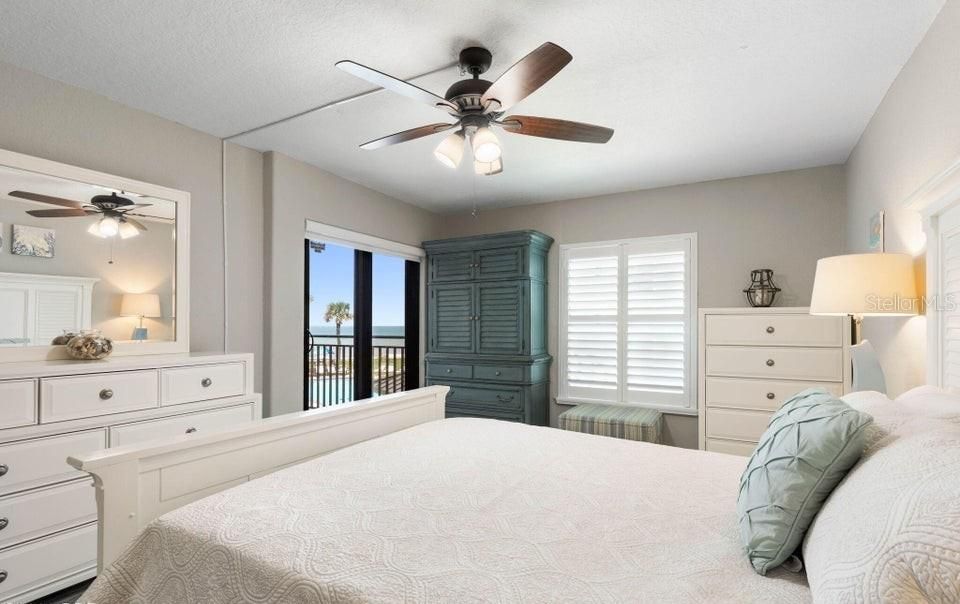For Sale: $380,000 (2 beds, 2 baths, 1013 Square Feet)