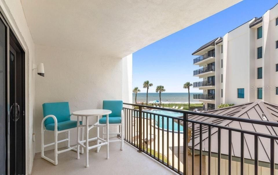 For Sale: $380,000 (2 beds, 2 baths, 1013 Square Feet)