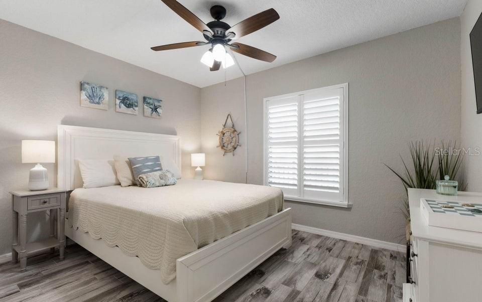 For Sale: $380,000 (2 beds, 2 baths, 1013 Square Feet)