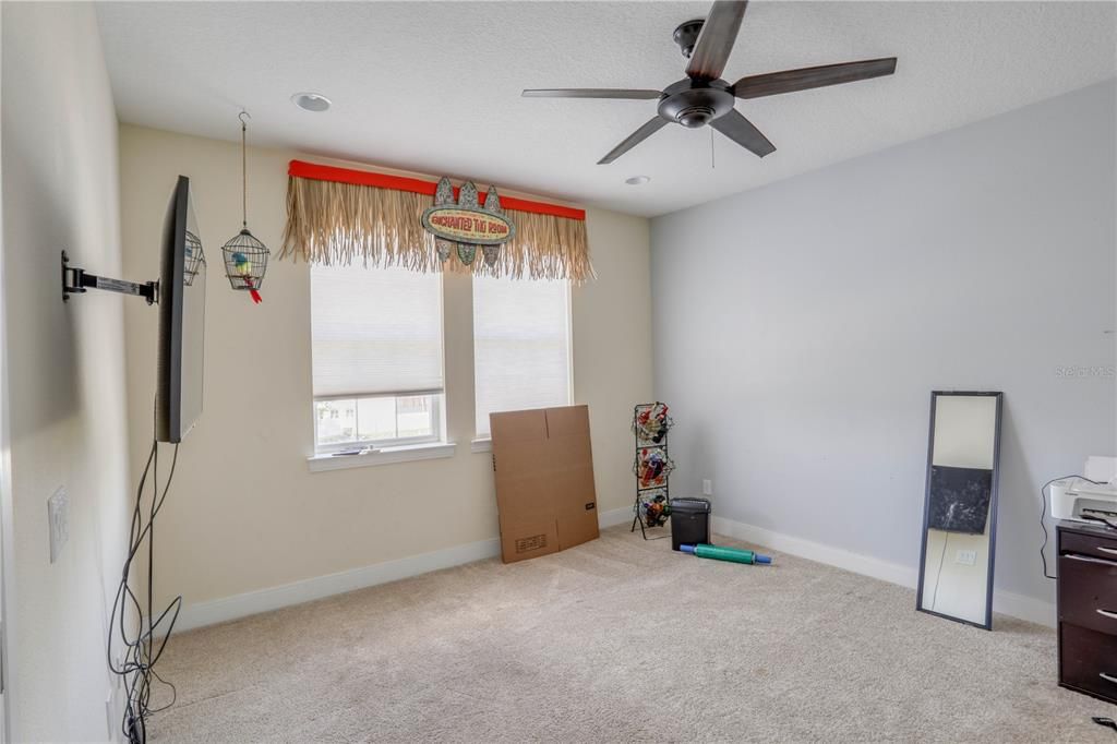 В аренду: $2,395 (4 спален, 4 ванн, 2094 Квадратных фут)